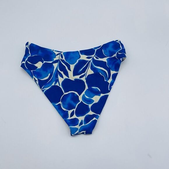 Onia -DVF Isla High-Waisted Bikini Bottoms
Diane Von Furstenberg - Picture 2 of 7